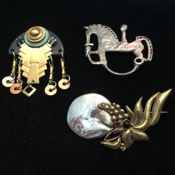 Set of 3 Unique Pins - Picture 1 of 1